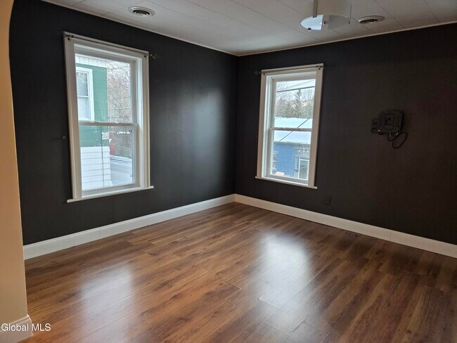 Building Photo - 669 Pawling Ave