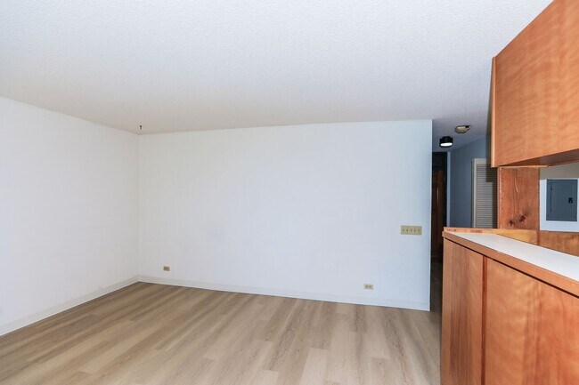 Building Photo - Piikoi Atrium - studio,1 bath with 1 covered parking stall