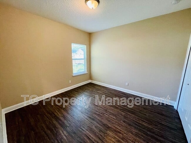 Building Photo - 6633 Osceola St
