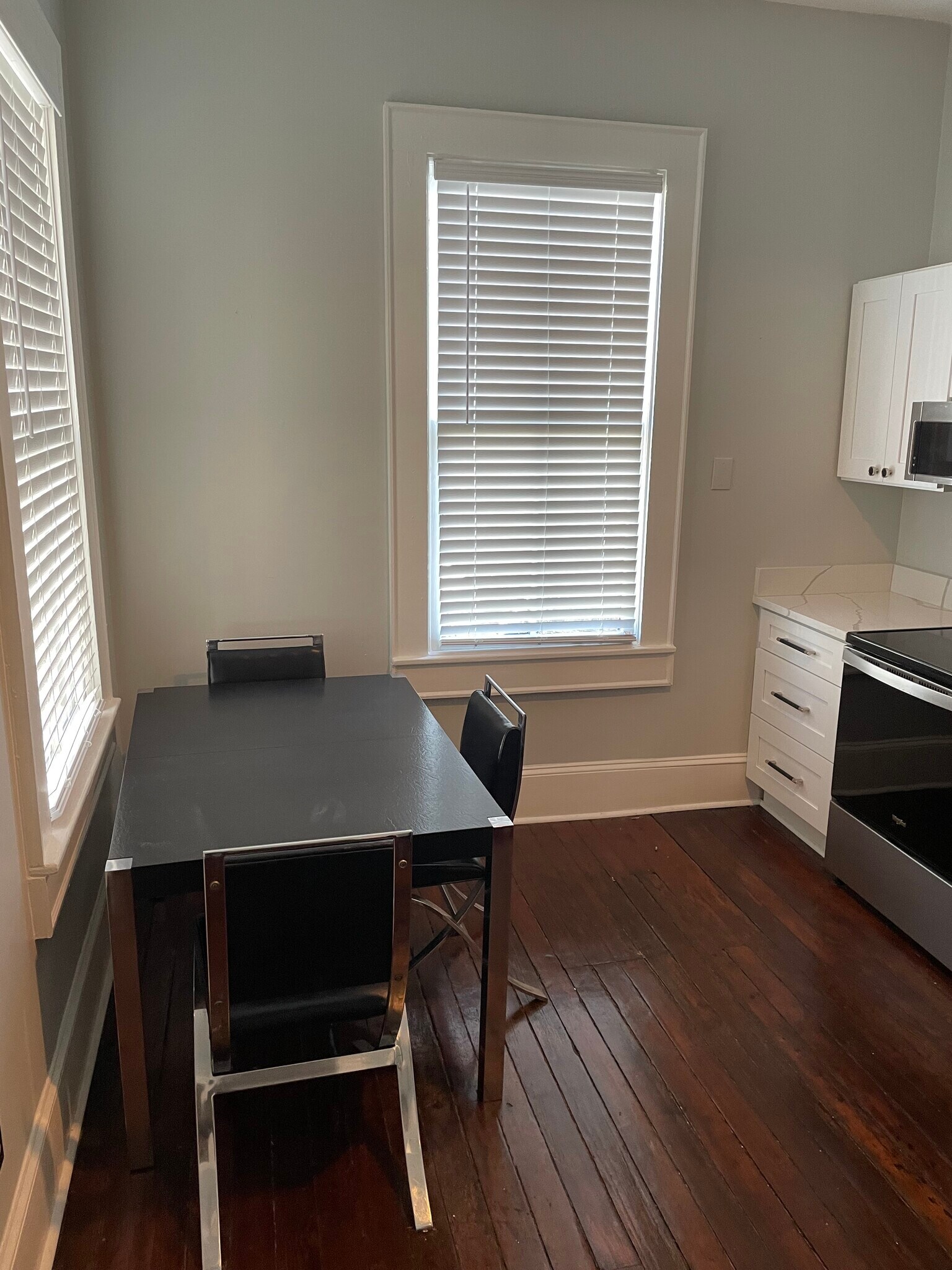 Building Photo - 152 Price St