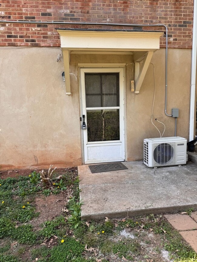 Building Photo - Santana - Princeton