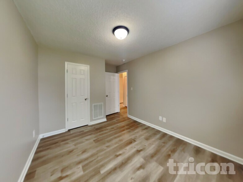 Building Photo - 153 Cambridge Elm Dr