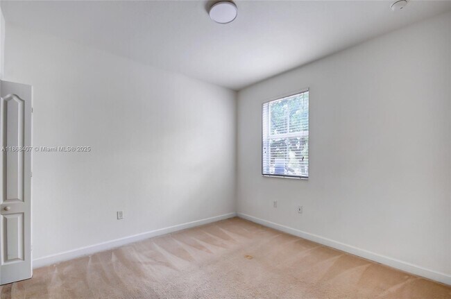 Building Photo - 8631 NW 110th Ave
