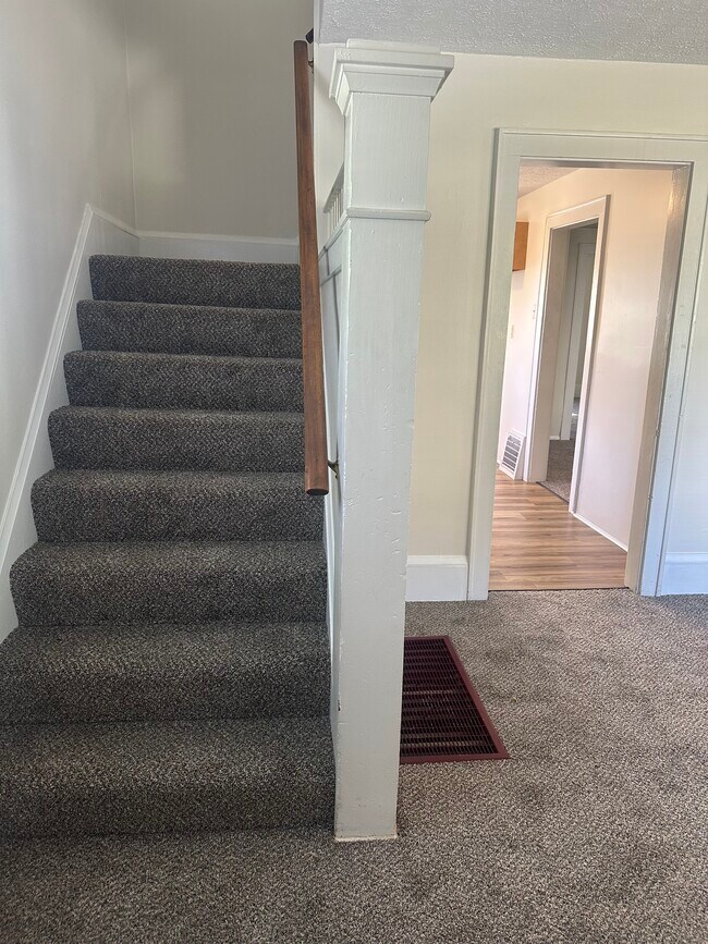 Building Photo - 134 Norwood St