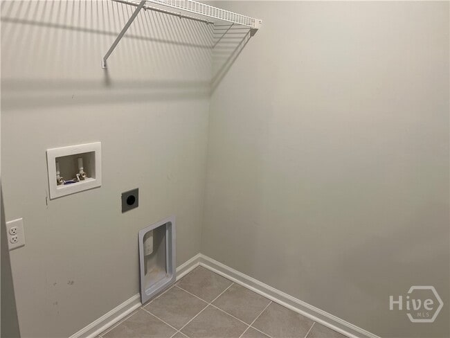 Building Photo - 110 Coopers Rise