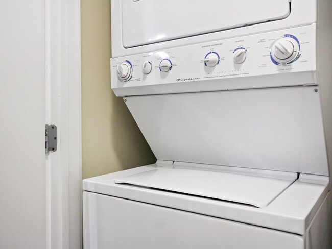 Building Photo - 599 John Carlyle St