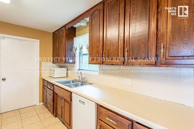 Building Photo - 1265 State Hwy 45