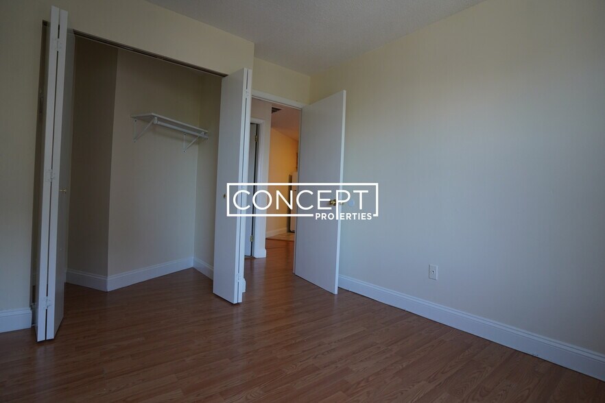 Building Photo - 1126 Boylston St