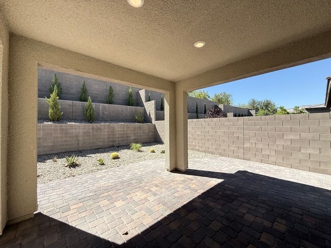 Building Photo - 3/BD 2/BA W/Den Prime Summerlin West Location – Beautiful One-Story Home