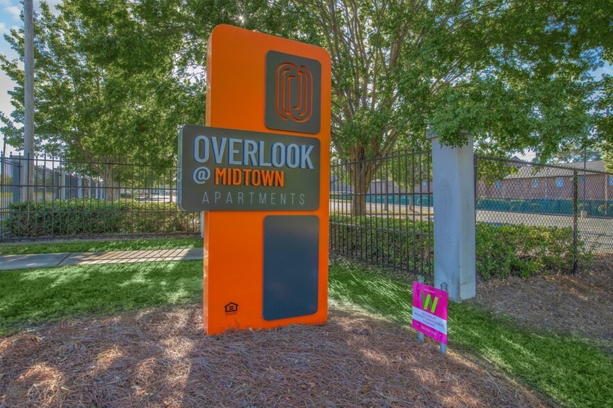 Building Photo - Overlook at Midtown