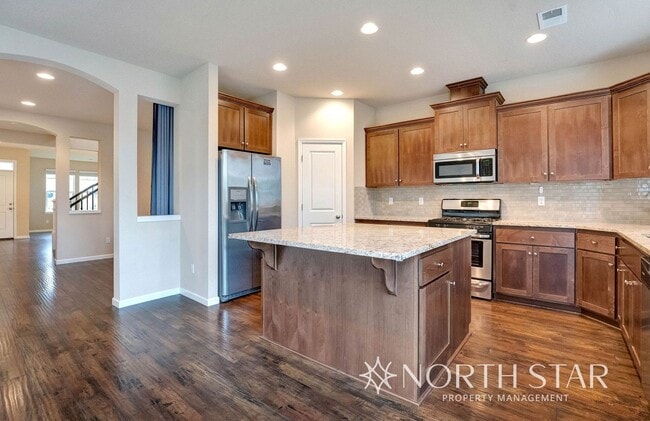 Building Photo - Heritage Crossing Craftsman in Tigard