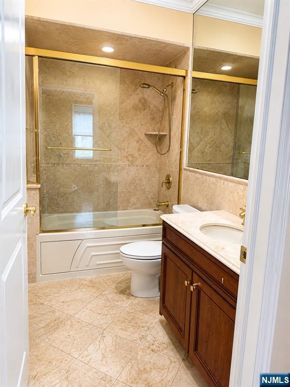 Building Photo - 6 Hemlock Lane