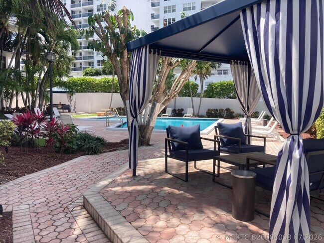 Building Photo - 3031 N Ocean Blvd