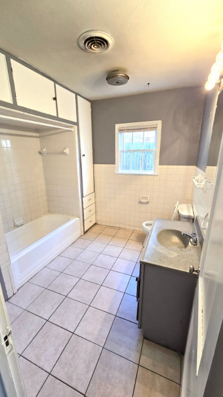 Building Photo - 1720 23rd St