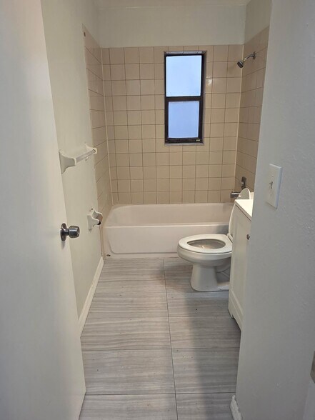 Building Photo - 4363 Azora Rd
