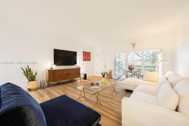 Primary Photo - 2600 Cardena St