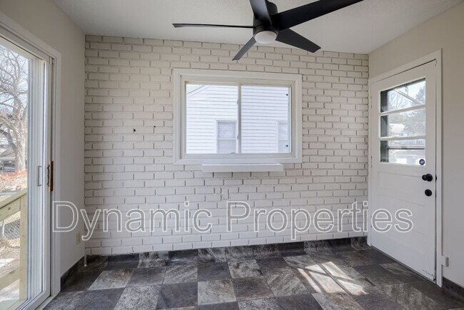 Building Photo - 3934 Monroe St