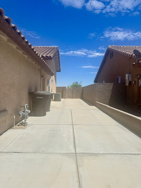 Building Photo - "Gorgeous 4-Bedroom, 2 Bathroom Pool Home ...