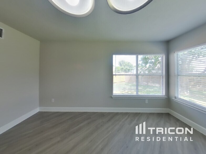 Building Photo - 1026 Quail Valley Dr