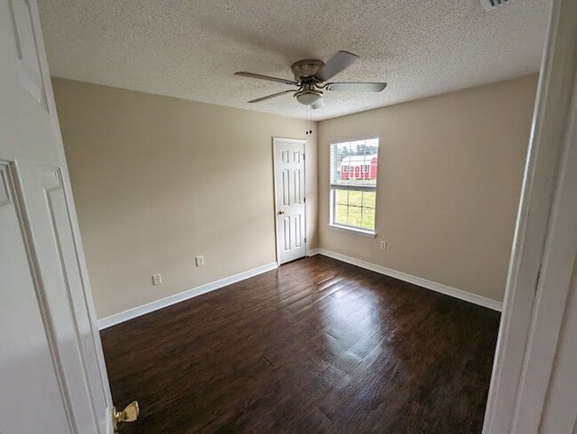 Building Photo - Three Bed Two Bath - Next to Magnolia School, Foley