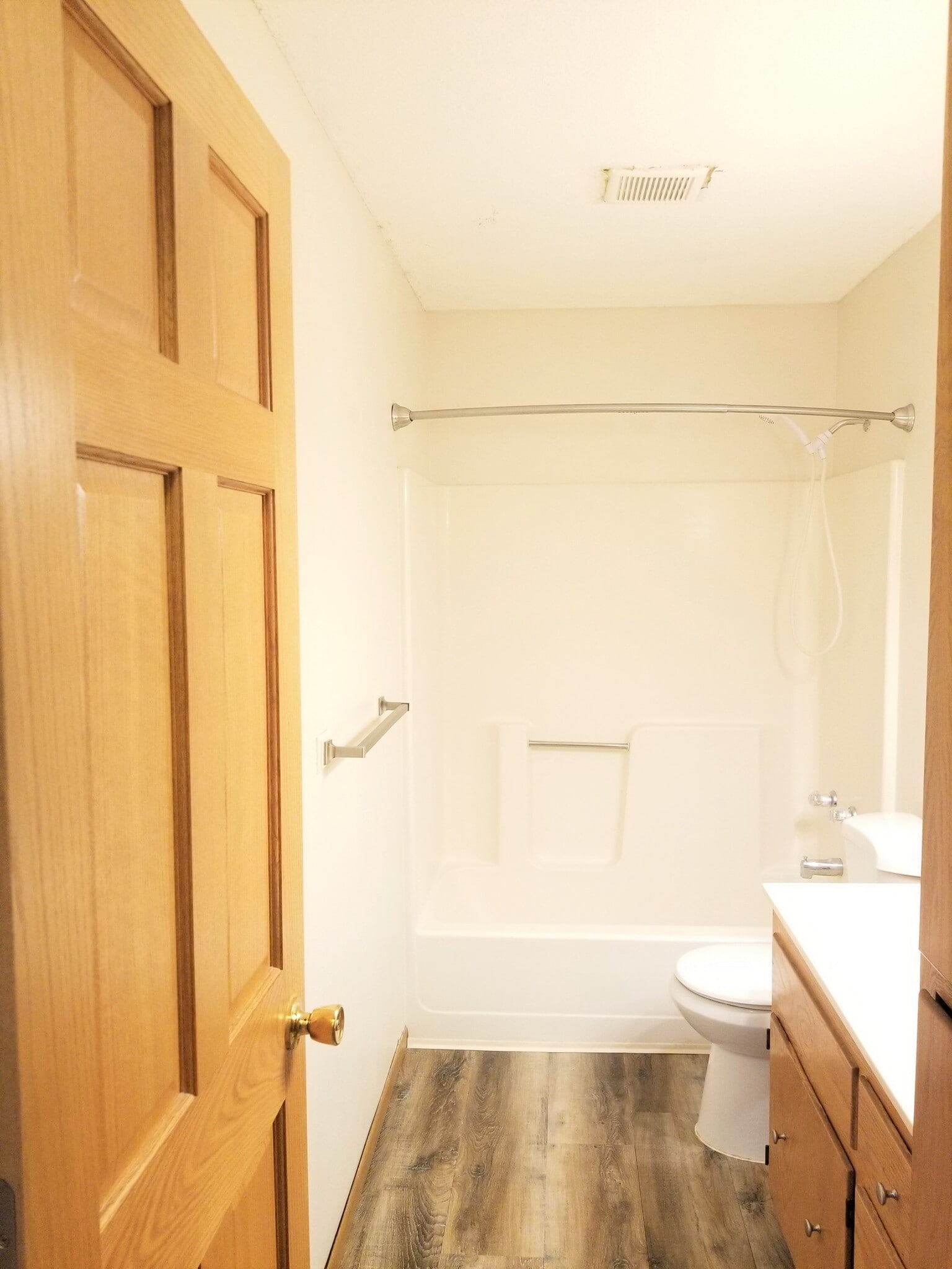 Building Photo - 220 Leighton Dr