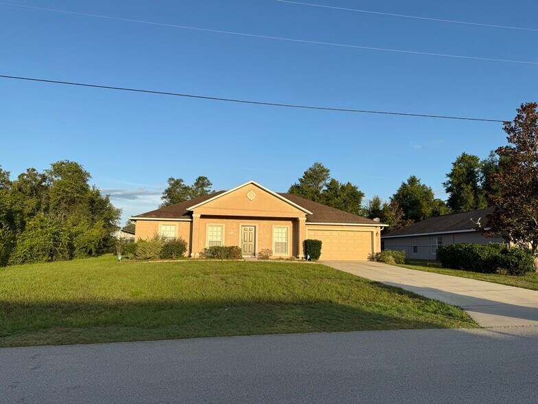 Building Photo - 15592 SW 22nd Court Rd