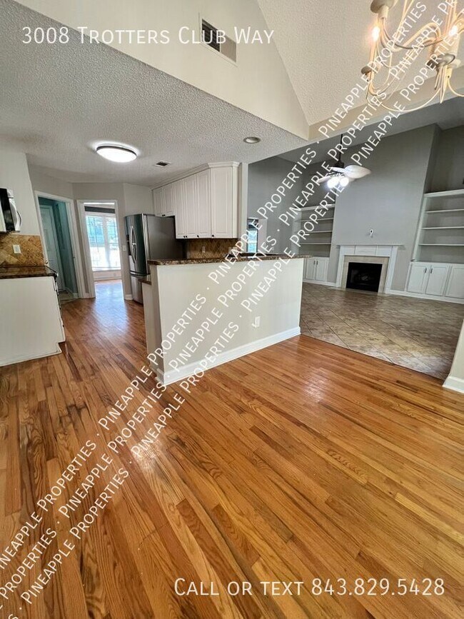 Building Photo - 3008 Trotters Club Way