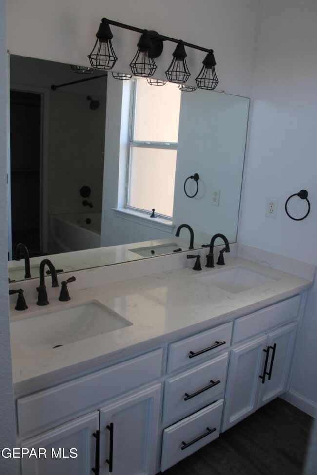 Building Photo - 12516 Twin Leaf Dr