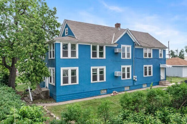 Building Photo - 3003 California St NE