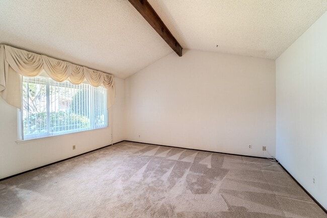 Building Photo - North Yuba City 3 bd 2 bath Home