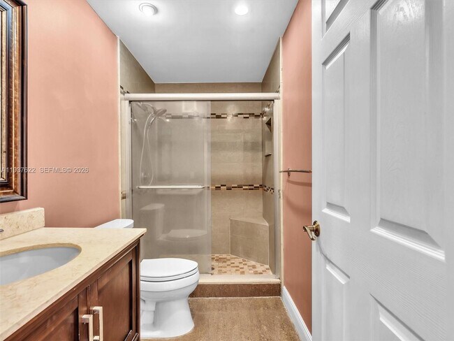 Building Photo - 3878 Tree Top Dr