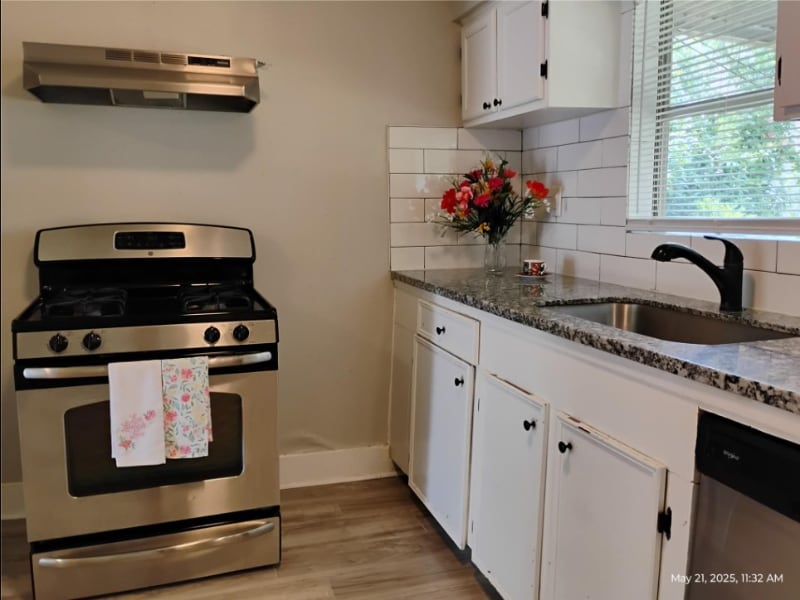 Building Photo - 5954 Doolittle Blvd