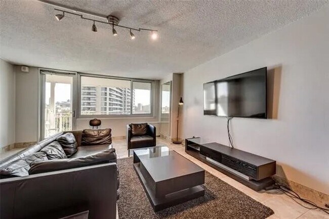 Building Photo - 3883 Turtle Creek Blvd