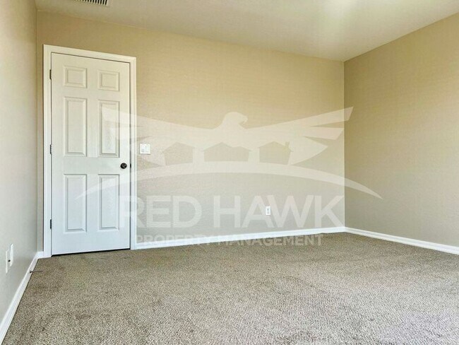 Building Photo - 1050 Kachina Dr