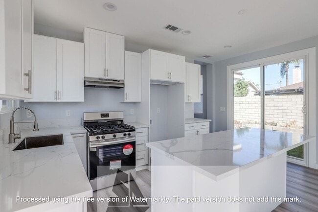 Building Photo - 11875 Wisteria Ave