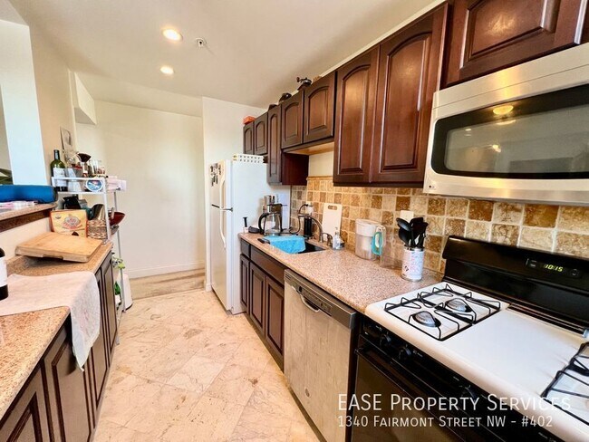 Building Photo - 1340 Fairmont St NW