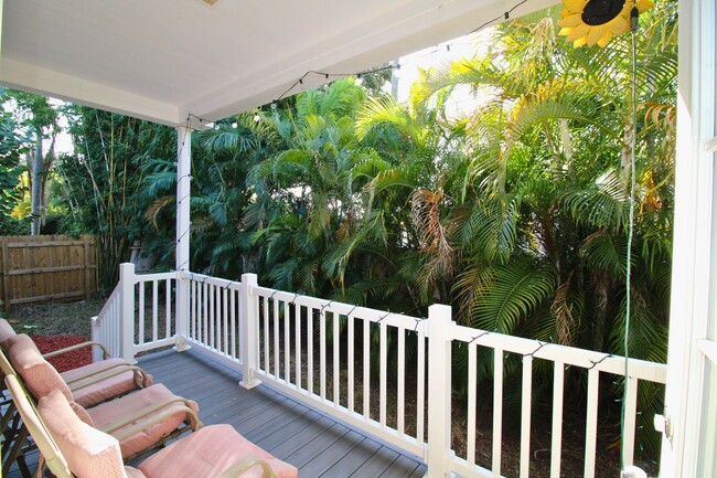 Building Photo - Beautiful 3-Bedroom Home in Seminole, FL!