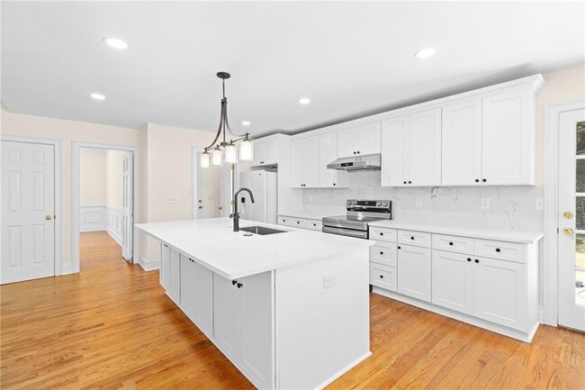 Building Photo - 5941 Wilbanks Dr