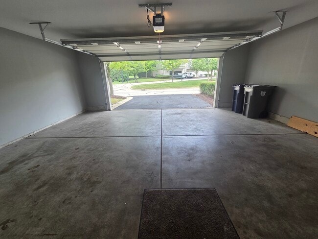 Building Photo - 219 Cassidy Ln