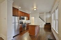Building Photo - NEWLY RENOVATED NORTH CAMPUS - 3 BEDROOM 2 FULL BATHROOMS