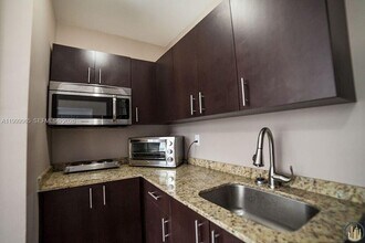 Building Photo - 1752 NW 1st St