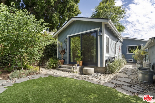 Building Photo - 4031 Camero Ave