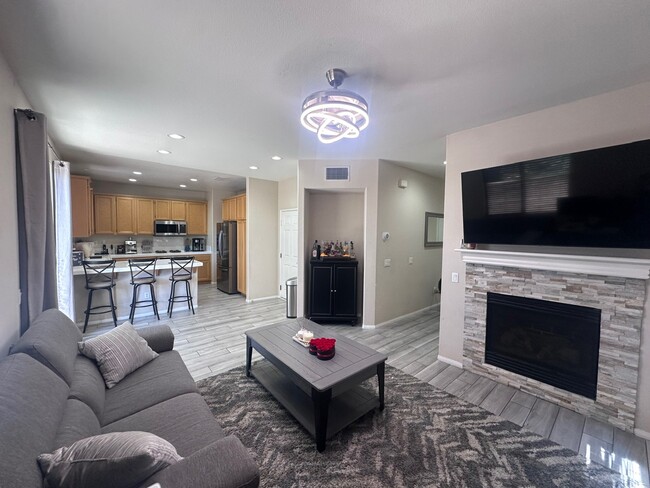 Building Photo - 24526 Montevista Cir