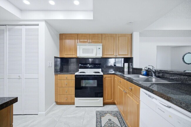 Building Photo - 9244 W Atlantic Blvd