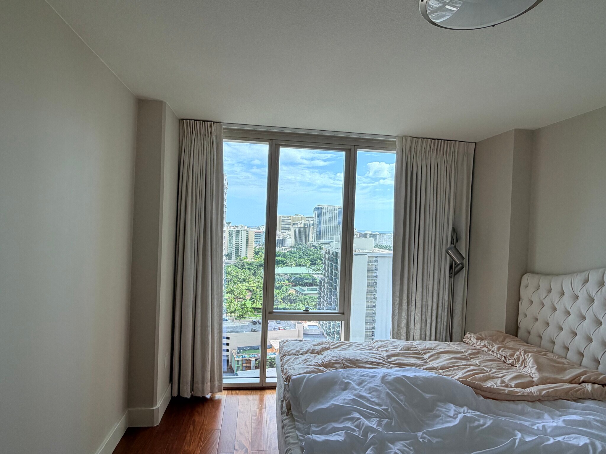 Building Photo - 1837 Kalakaua Ave