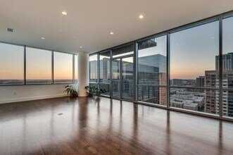 Building Photo - 2200 Victory Ave