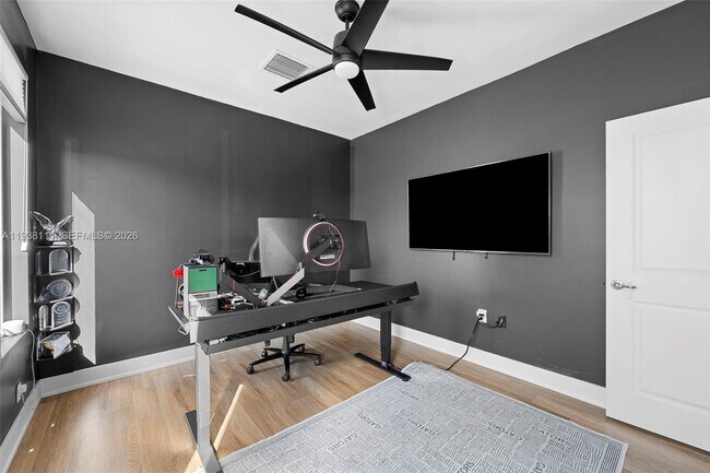 Building Photo - 821 SW 14th St