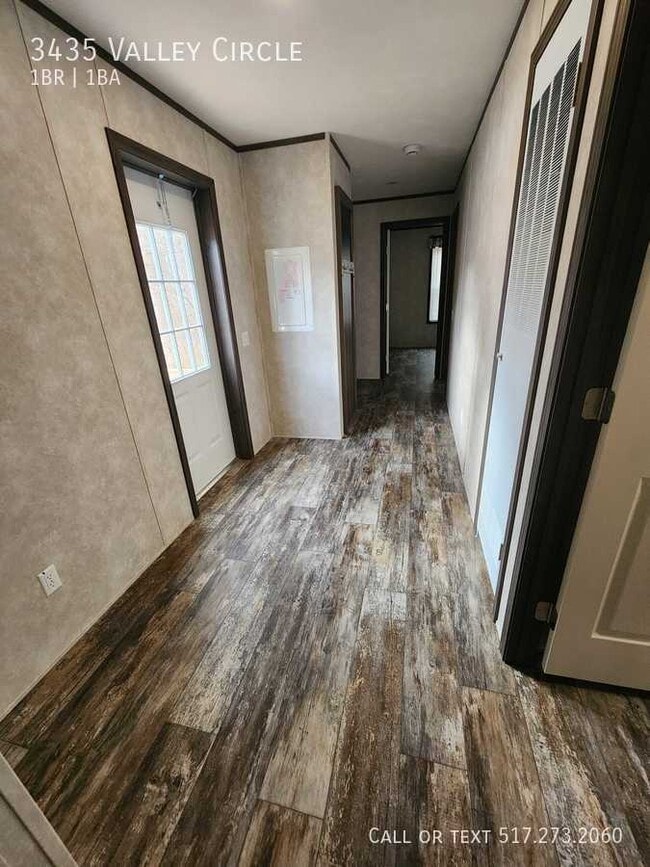 Building Photo - 3435 Valley Cir