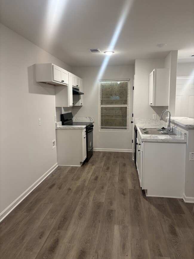 Building Photo - 2585 Callie Rd