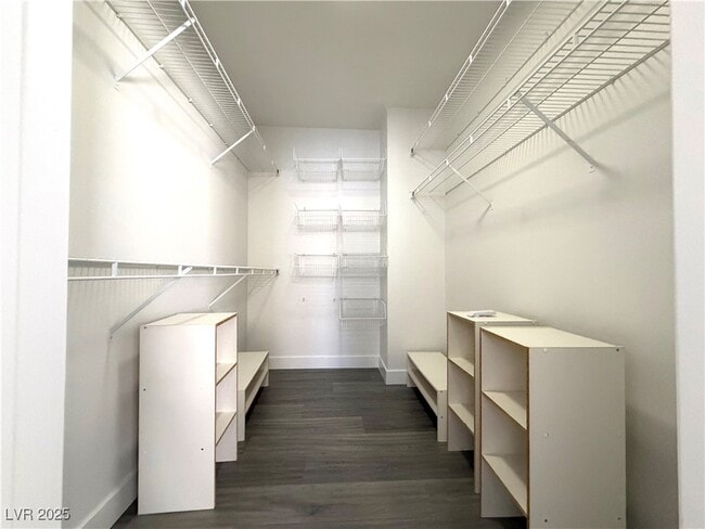 Building Photo - 9449 Amber Valley Ln